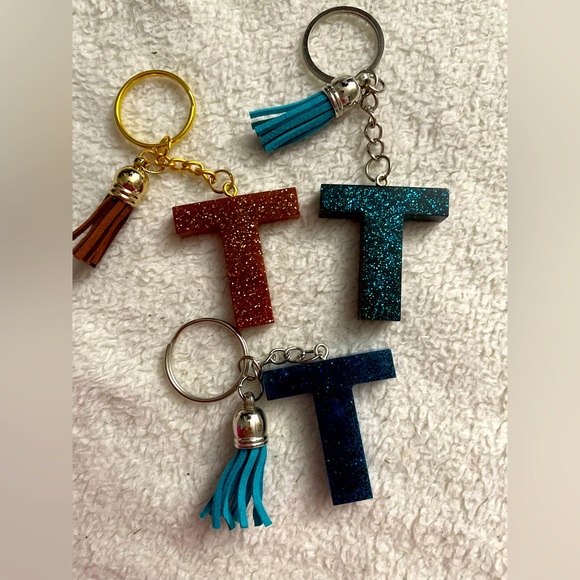T Initial Glitter Resin Keychain Black and Teal - Picture 5 of 5